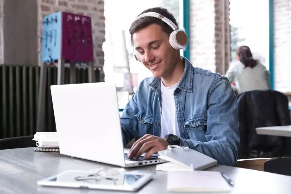 O que é um estudante virtual?
