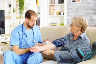 Curso gratuito de Básico em Assistência de Enfermagem em Hipertensão