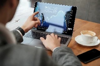 Curso gratuito de Básico em Bolsa de Valores