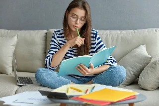 Curso gratuito de Básico em Classes Gramaticais e Interpretação de Texto