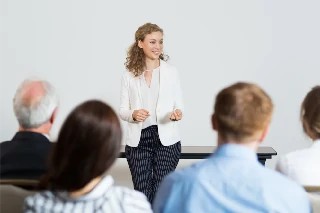 Curso gratuito de Básico em Palestrante Motivacional