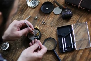 Curso gratuito de Básico em Relojoeiro