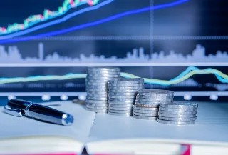 Curso gratuito de Economia