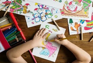 Curso gratuito de Educação Artística
