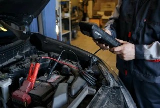 Curso gratuito de Elétrica de Automóveis