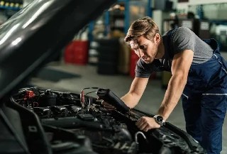 Curso gratuito de Eletricista de Automóveis
