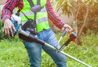Curso gratuito de Operação e Manutenção de Roçadeira